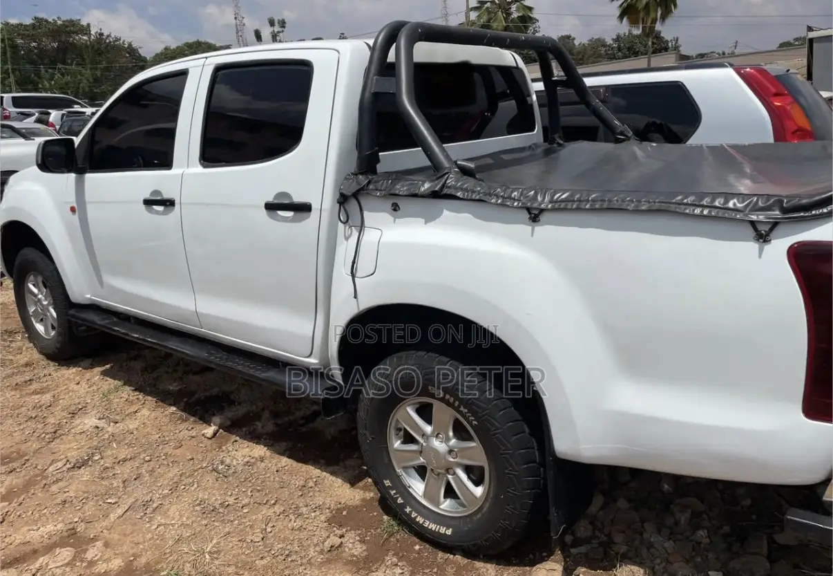 Isuzu D-MAX 2013 White