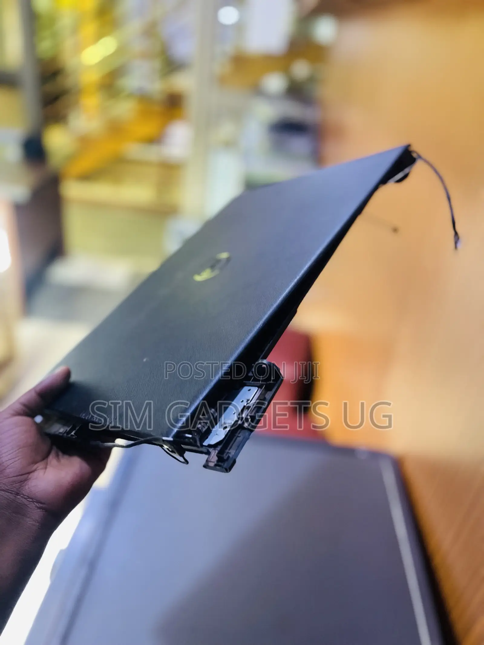 Broken Laptop Hinges Repair
