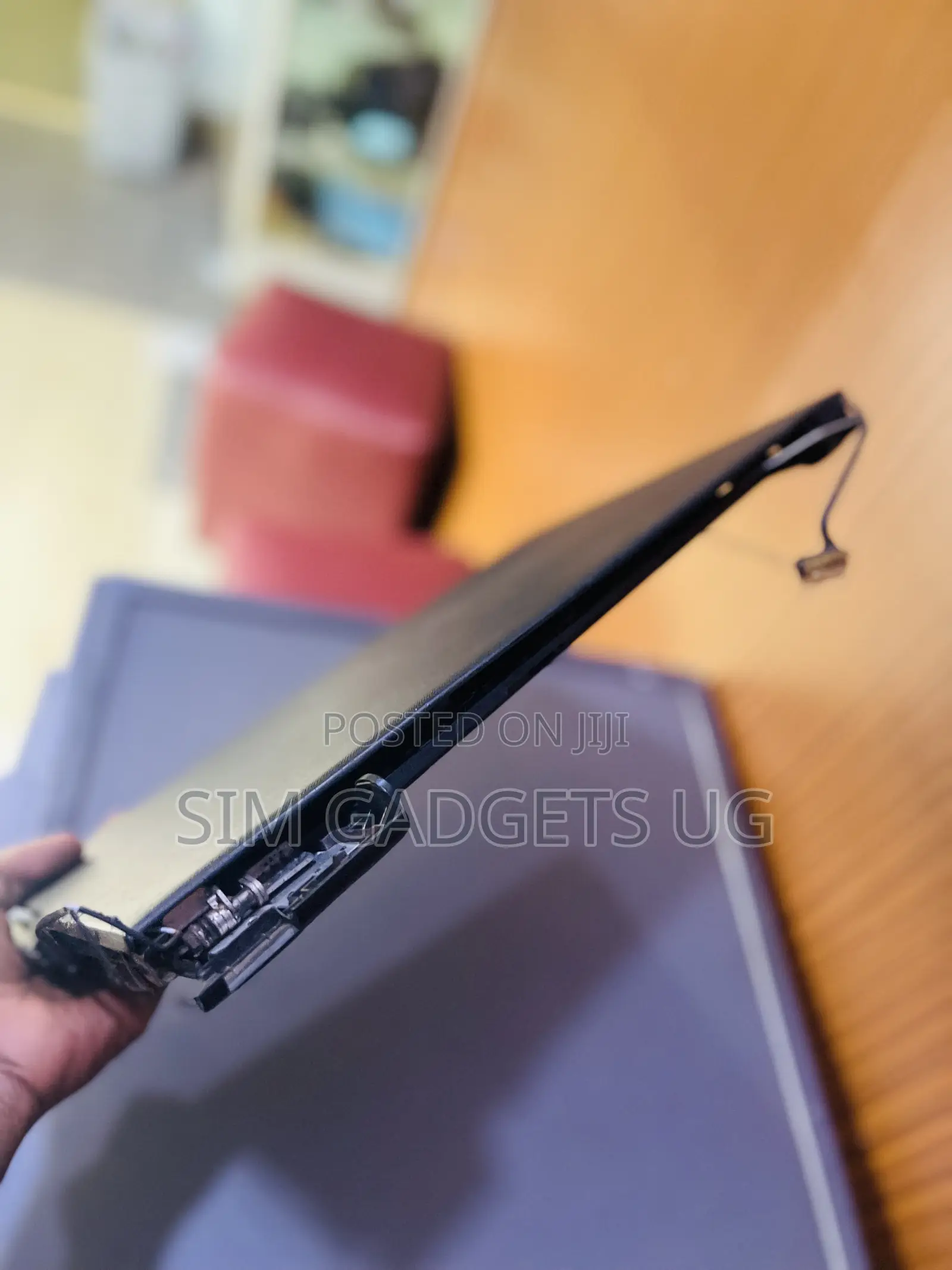 Broken Laptop Hinges Repair