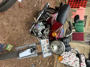 Bajaj Boxer 100 2021 Red