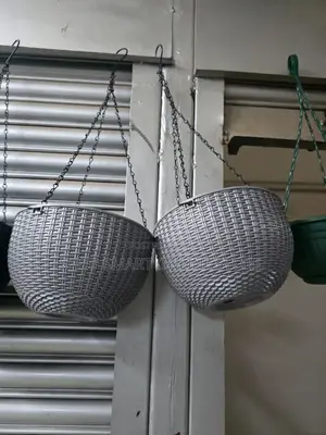Metallic Chain Hanging Flower Pots Flower Pots