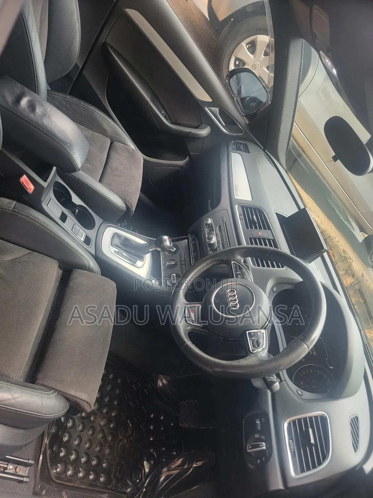 Audi Q3 2012 Black