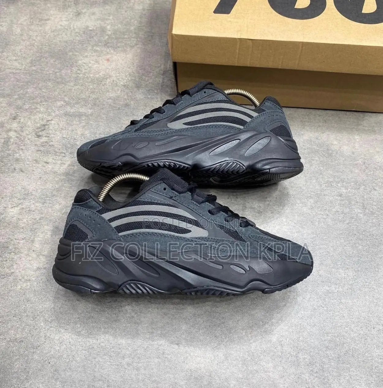 Adidas Yezzy 700