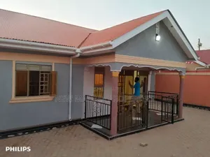 3bdrm Bungalow in Nansana Town, Central Division for sale