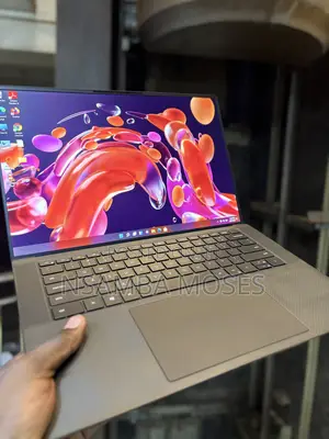 Laptop Dell Precision 5560 16GB Intel Core i7 SSD 512GB