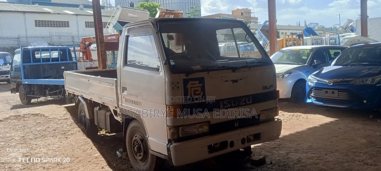 Isuzu Single Light and Single Tye