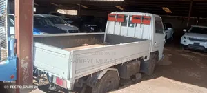 Isuzu Single Light and Single Tye