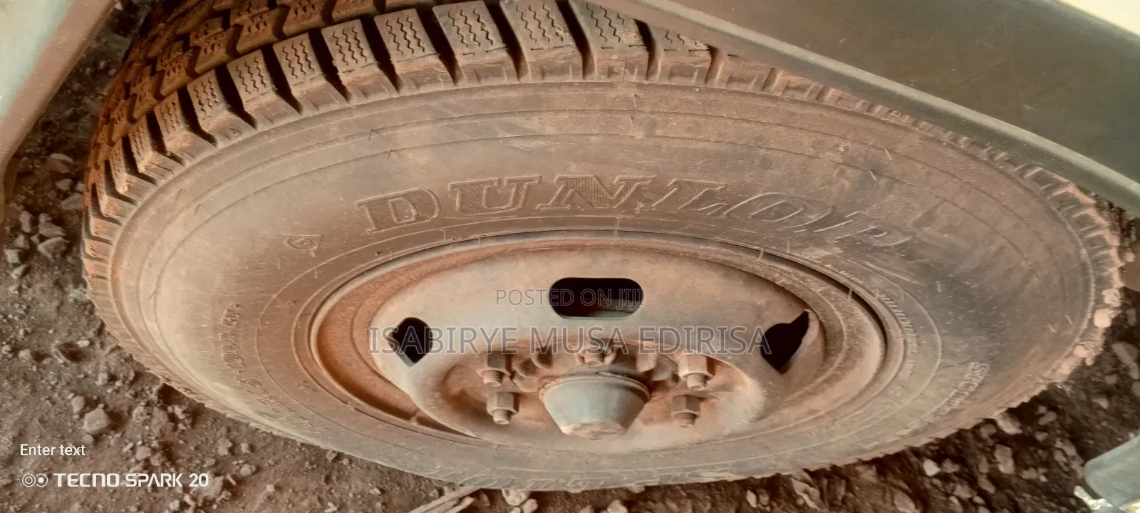 Isuzu Single Light and Single Tye