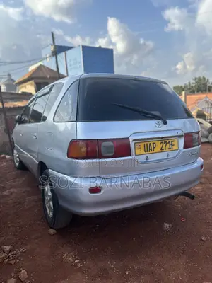 Toyota Ipsum 1997 Blue
