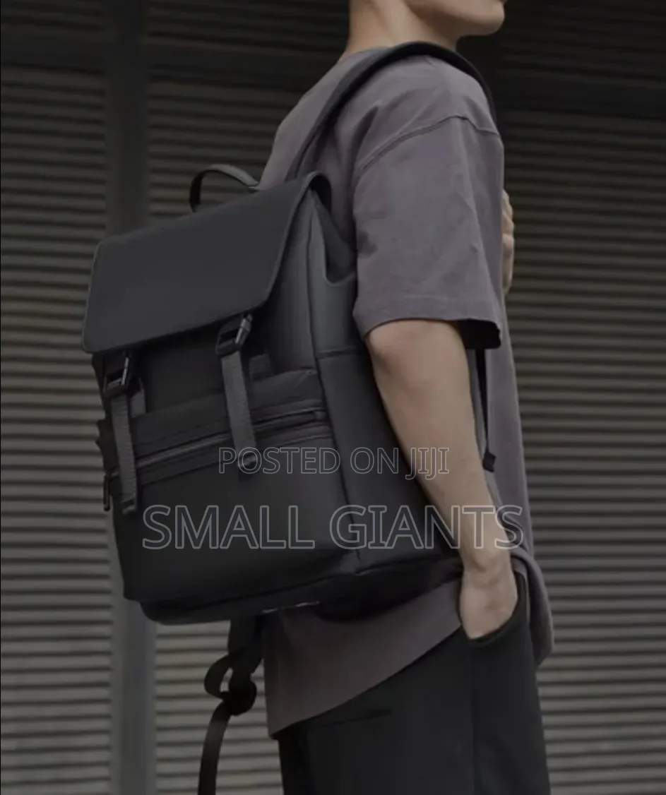 Mast Harbour Men's Solid Medium Backpack