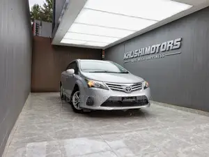 Toyota Avensis 2012 Silver