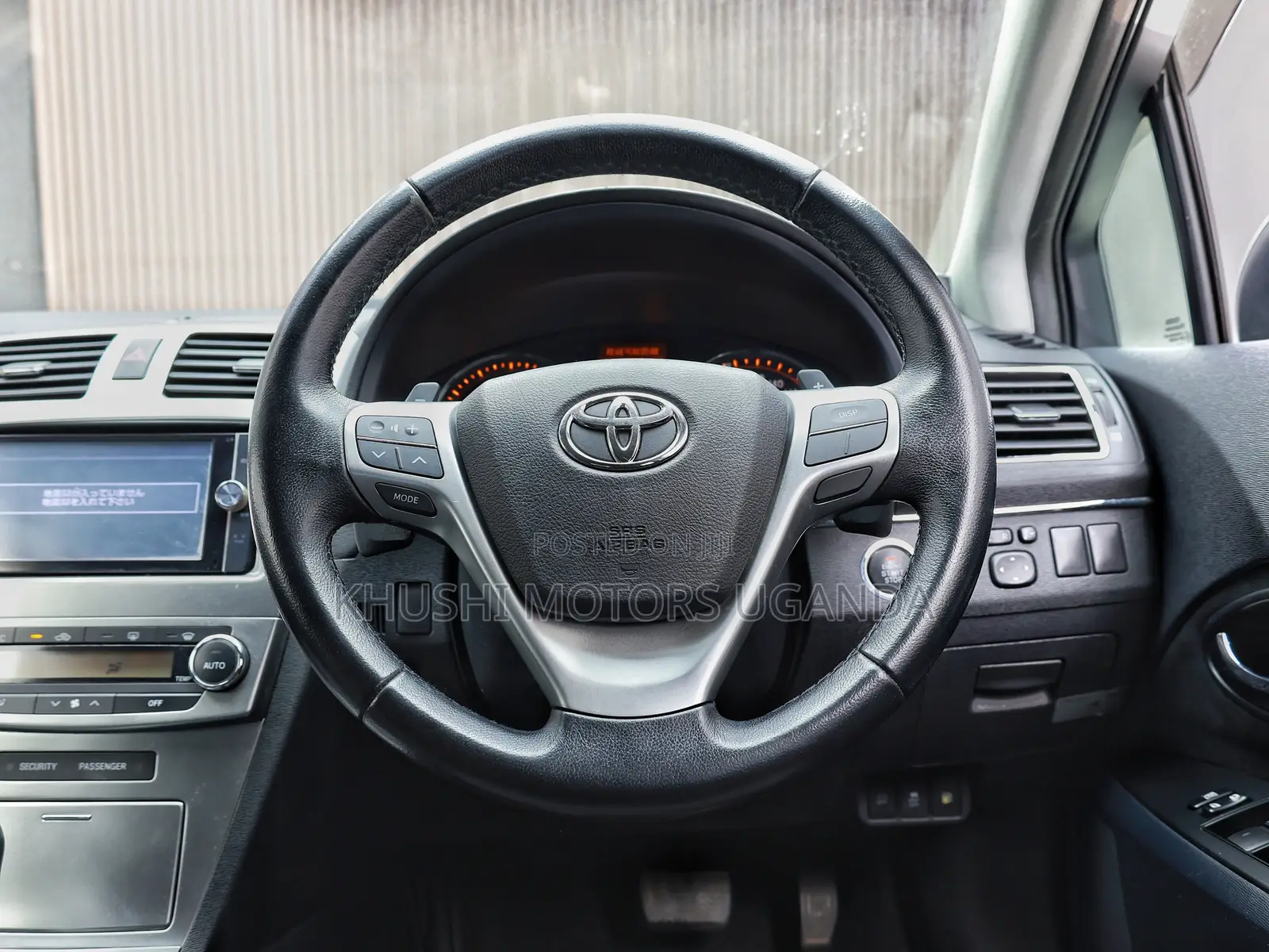 Toyota Avensis 2012 Silver