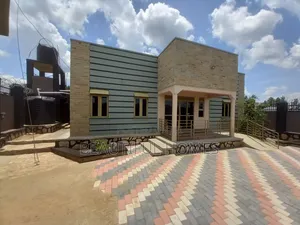 Furnished 3bdrm House in Kira for sale