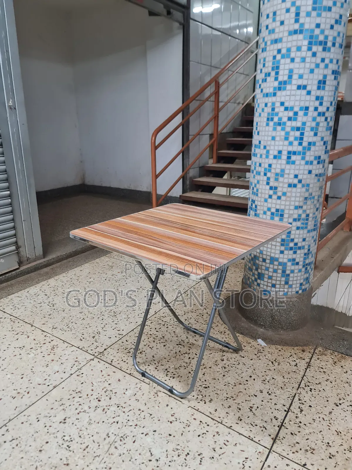 60×60 Reading Table Reading Table