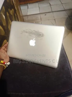 Laptop Apple MacBook 2011 8GB Intel Core i7 HDD+SSD 320GB