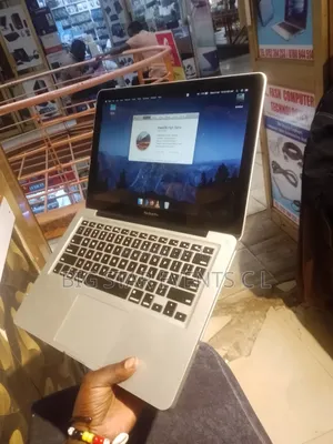 Laptop Apple MacBook 2011 8GB Intel Core i7 HDD+SSD 320GB