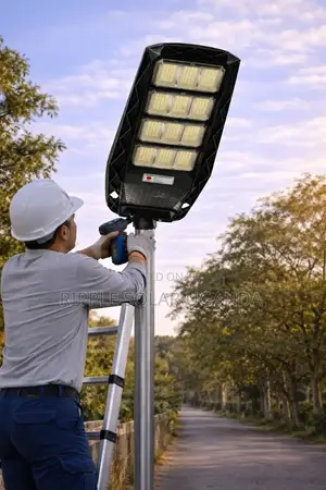 200w Solar Street Light All-in-One Waterproof Security Light Kampala