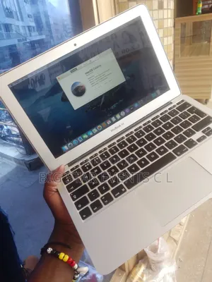 Laptop Apple MacBook Air 2015 4GB Intel Core i5 SSD 256GB