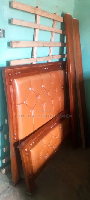 High Quality 4 by 6 Leathered Bed