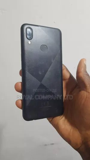 Samsung A10 32 GB Black