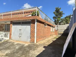 4bdrm Bungalow in Soweto, Mukungwe for sale