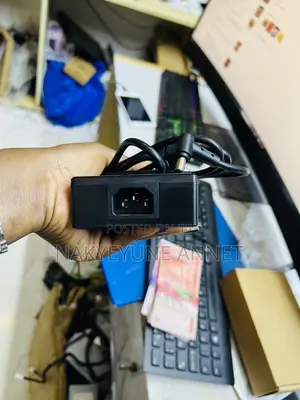 Asus 200 Watts Adapter