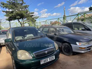 Toyota Vitz 2000 Green