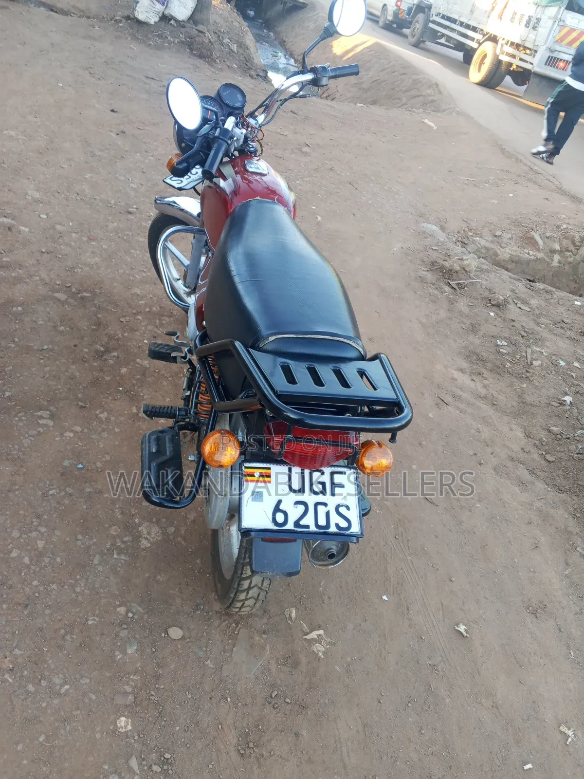 Bajaj Boxer 100 2025 Red