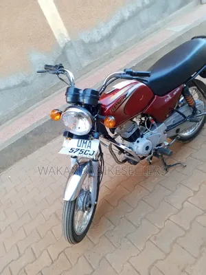 Bajaj Boxer 100 2025 Red