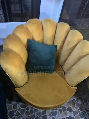 Single Sofas With Confort and High Density