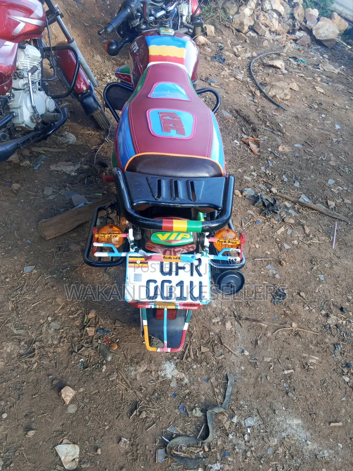 TVS HLX 125 2023 Red