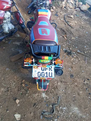TVS HLX 125 2023 Red