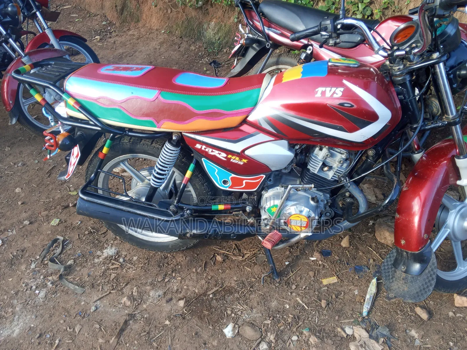 TVS HLX 125 2023 Red