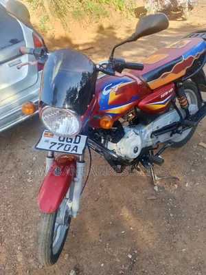 Bajaj Boxer 125 2024 Red
