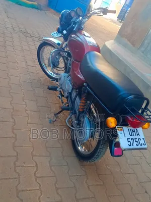 Bajaj Boxer 2025 Red