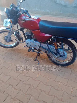 Bajaj Boxer 2025 Red