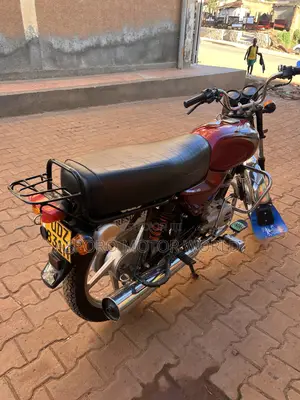 Bajaj Boxer 100 2018 Red