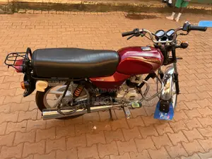 Bajaj Boxer 100 2018 Red