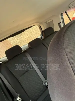 Toyota Corolla Rumion Hatchback 1.5 FWD 2012 Black