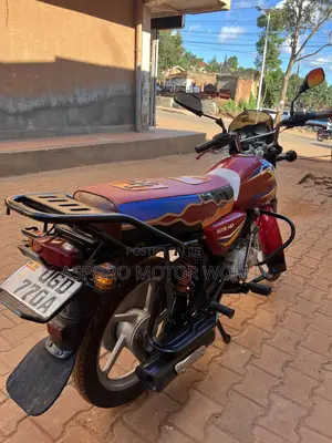 Bajaj CT 125X 2024 Red