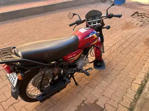 Bajaj CT 125X 2025 Red