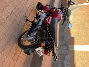 Bajaj CT 125X 2025 Red