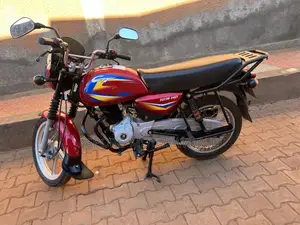 Bajaj CT 125X 2025 Red