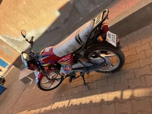 Bajaj CT 125X 2025 Red