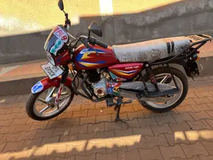 Bajaj CT 125X 2025 Red
