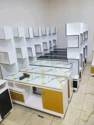 Tv Stand/ 32 Tv