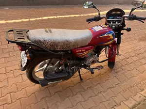 Bajaj CT 125X 2025 Red