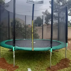 12ft Outdoor Trampoline With Safety Encloure