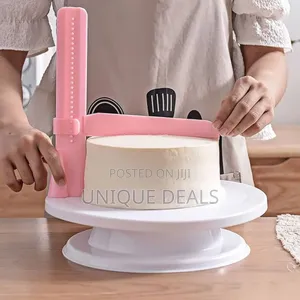 Adjustable Cake Scraper Icing Smoother Plastic Cake Cream Smoother