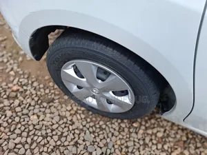 Toyota Passo Sette 1.5 FWD 2012 White